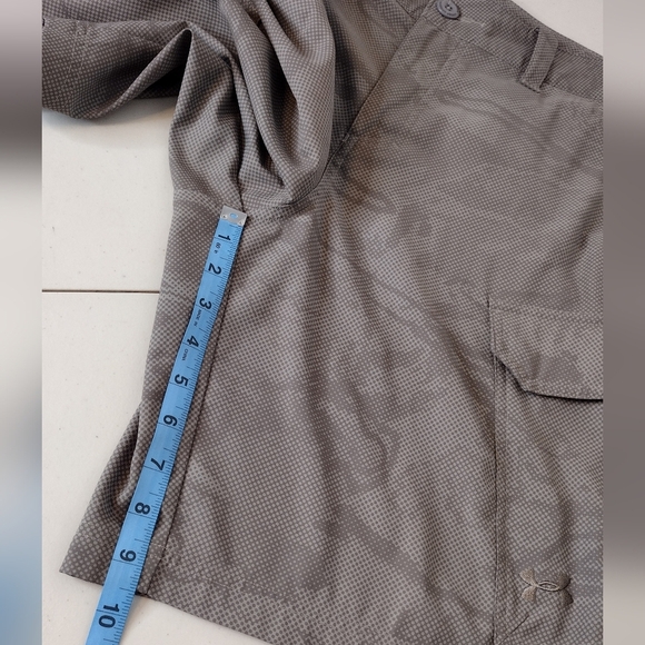 Under Armour Gray Camo Loose Fit Classic Athletic Golf Cargo Shorts Sz 34 - Picture 14 of 15